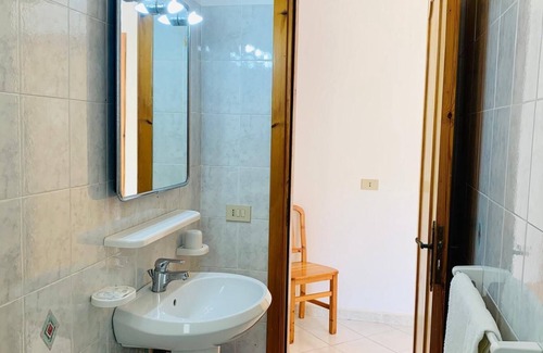 Sant'Angelo Hotel | Family-Friendly Retreat at Pensione Casa Verde