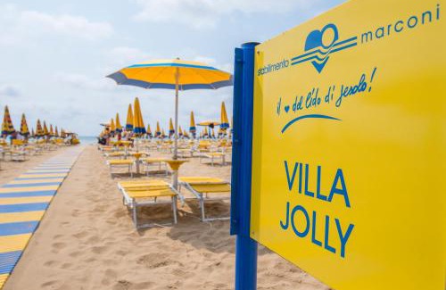 Jesolo Hotel | Relax at Pensione Villa Joli with Oceanfront Amenities