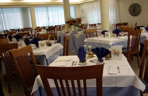Jesolo Hotel | Relax at Pensione Villa Joli with Oceanfront Amenities