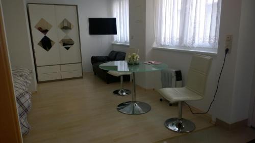 Wiesbaden Hotel | Cozy Pensionsappartments Blitz: Family-Friendly Retreat