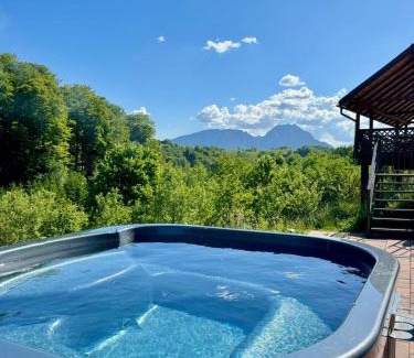Poiana Marului House | Exceptional Stay at Pensiunea 7 Brazi II - Pet & Kid Friendly