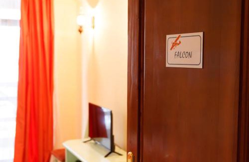 Moieciu de Jos House | Discover Pensiunea Adoro: Family-Friendly with Hot Tub