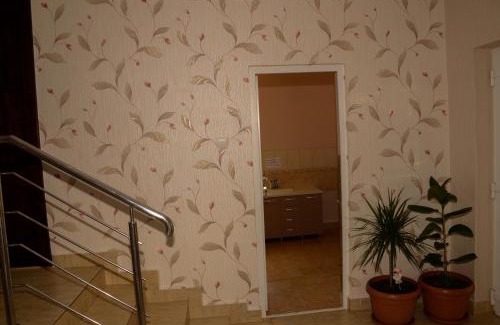 Hidiselu de Sus House | Exceptional Stay at Pensiunea Anca: Family-Friendly Amenities