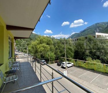 Baile Herculane House | Family-Friendly Pensiunea Argus with Kitchen Amenities