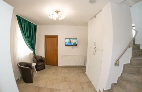 Alba Iulia House | Child-Friendly Pensiunea Attitude - Rated 9.7 by Guests