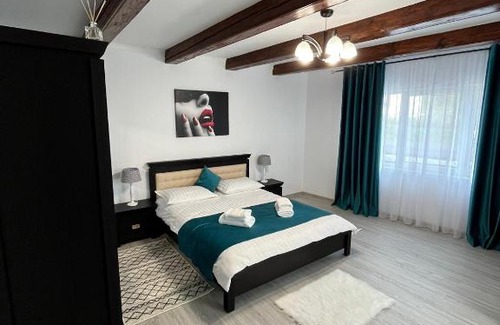 Sieu House | Beatrice Posmuș: Family-Friendly Retreat with Pool & Hot Tub