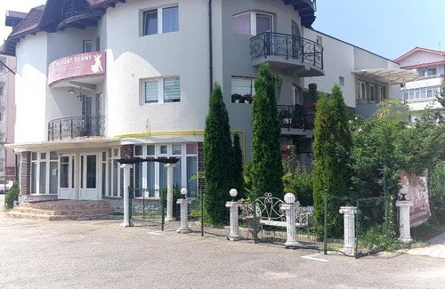 Tirgu Jiu House | Family-Friendly Retreat at Pensiunea Beny - Rated 8.1/10