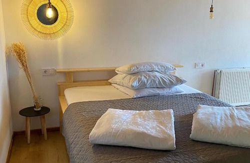 Padis House | Discover Pensiunea Bradet - Padis: Family-Friendly Retreat