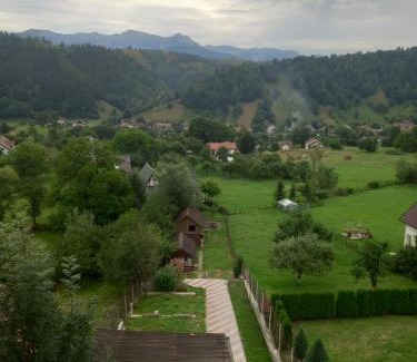 Moieciu House | Pet-Friendly Pensiunea Brian: Guest Rated 8.7/10