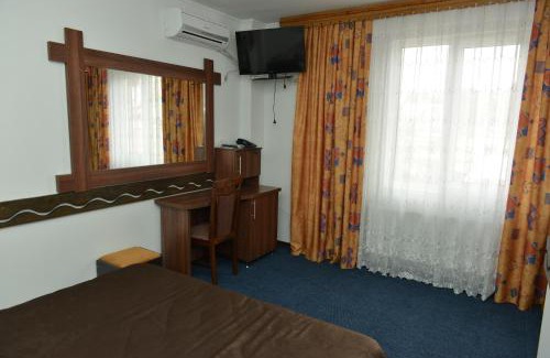 Moldova House | Relax at Pensiunea Butoias Glodeni: Family-Friendly Retreat