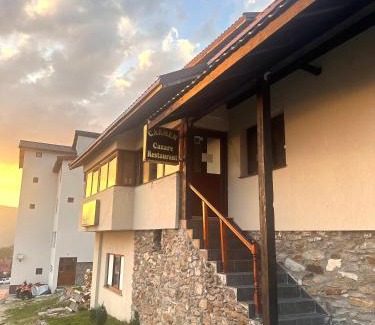 Ranca Bed & Breakfast | Cozy Stay at Restaurant Pensiunea Carmen with Family Amenities