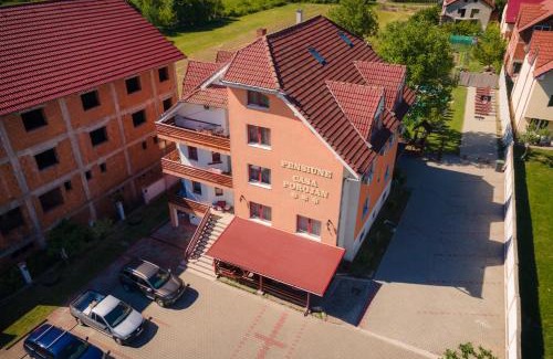 Baile Unu Mai House | Discover Pensiunea Casa Porojan: Oceanfront Family Retreat