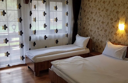 Ciulpaz House | Discover Pensiunea Casiana: Pool, Spa & Family-Friendly Fun