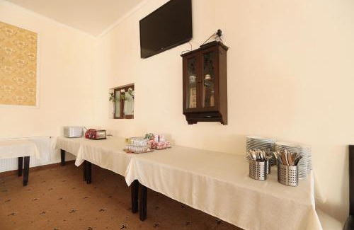 Hidiselu de Sus House | Top-Rated Pensiunea Cavaler: Family-Friendly & Accessible