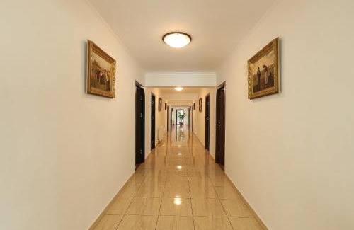 Hidiselu de Sus House | Top-Rated Pensiunea Cavaler: Family-Friendly & Accessible