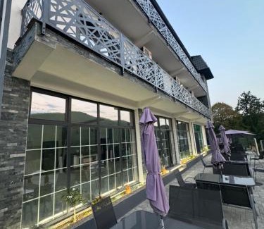Dubova House | Pensiunea Ciucar Dubova