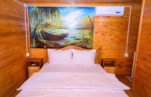 Murighiol Cabin | Pet-Friendly Pensiunea Cristian with Oceanfront Views