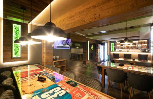 Targu Secuiesc Hotel | Budget-Friendly Stay at Pensiunea Cupidon with Breakfast