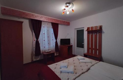 Moeciu de Sus House | Discover Pensiunea Dana Olteanu: Pet & Child Friendly Retreat