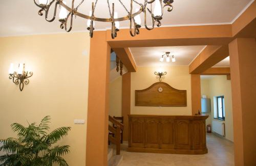 Galda de Jos House | Top-Rated Pensiunea Floare De Colt with Breakfast & Kitchen