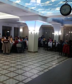 Lunguletu Hotel | Guest Rated 10/10: Pensiunea Georgia - Pet-Friendly Retreat