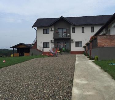 Baile Felix House | Oceanfront Escape at Pensiunea Gloria - Rated 9.7/10