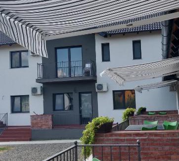 Baile Felix House | Oceanfront Escape at Pensiunea Gloria - Rated 9.7/10