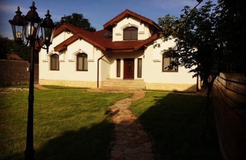 Turcinesti House | Relax at Pensiunea Groza: Pool, Private Beach & Ocean Views