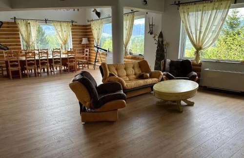 Moieciu de Jos Villa | Discover Pensiunea In deal La Lupi: Oceanfront Retreat Rated 9.8