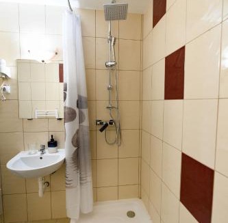 Medias House | Family-Friendly Retreat at Pensiunea Irish with Top Ratings