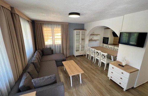 Toplita Villa | Experience Pensiunea Izabella: Top-Rated Family Retreat