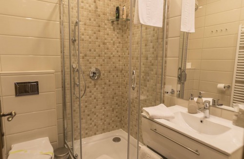 Historic Center House | Guest Rated 10/10 at Pensiunea Kant with Breakfast Included