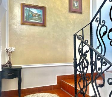 Surdesti House | Pet-Friendly Pensiunea La Meleta: Rated 10/10 with Breakfast