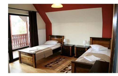 Bistrita Bargaului House | Seaside Retreat at Pensiunea Lac Colibita - Rated 9.4/10