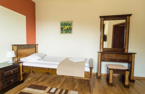 Bistrita Bargaului House | Seaside Retreat at Pensiunea Lac Colibita - Rated 9.4/10