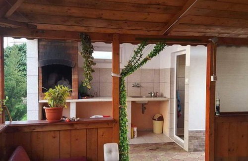 Techirghiol House | Unforgettable Stay at Pensiunea Leonte – 10/10 Guest Rated