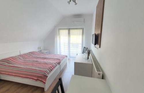 Livezeni Bed & Breakfast | Pet-Friendly Retreat at Pensiunea Nossa Panzió