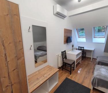 Livezeni Bed & Breakfast | Pet-Friendly Retreat at Pensiunea Nossa Panzió