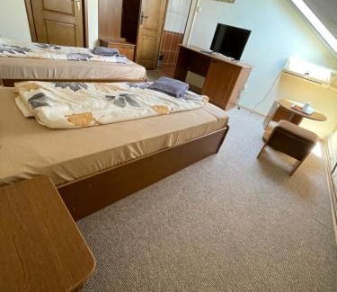 Nadab House | Affordable Family Retreat at Pensiunea Olympia Nădab