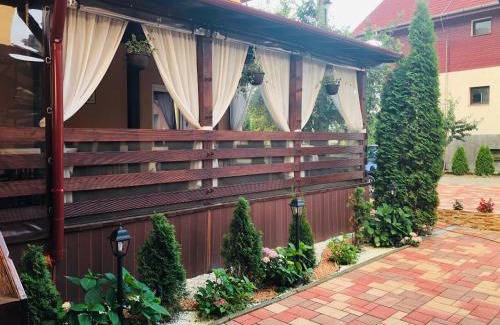 Baile Felix House | Top-Rated Pensiunea Perla: Pool, Hot Tub & Family Fun