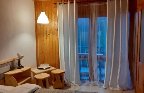 Poiana Brasov House | Family-Friendly Pensiunea Poiana Cristian: Rated 9.4/10