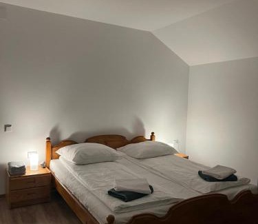 Bughea de Jos Villa | Discover Pensiunea Poiana Luminoasă: Pool & Spa Retreat