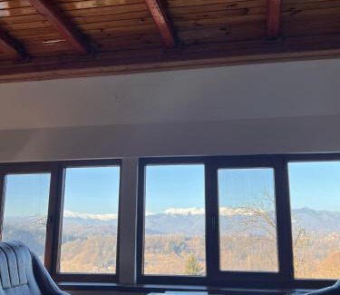 Bughea de Jos Villa | Discover Pensiunea Poiana Luminoasă: Pool & Spa Retreat