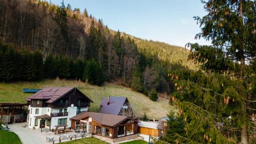 Margau House | Explore Pensiunea Popas: 4-Star Retreat with Pool & Spa