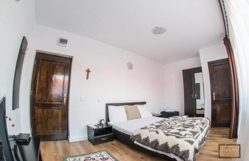 Suciu de Sus House | Oceanfront Escape at Pensiunea Popasu - Rated 9.2/10!