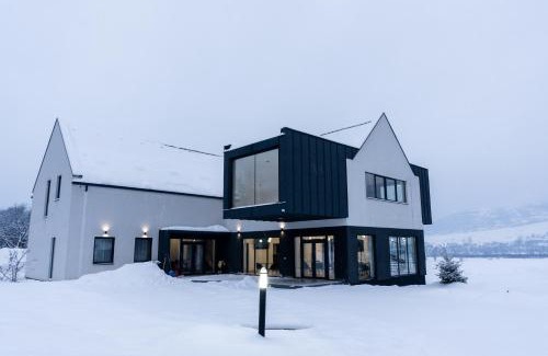 Praid Bed & Breakfast | Exceptional Pensiunea Qubik Praid: Rated 9.6/10, Family-Friendly