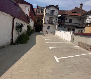 Fagaras House | Top-Rated Pensiunea SADA: Family-Friendly & Accessible Stay