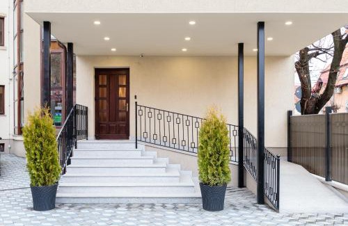Tirgu Mures Hotel | Guest Rated: Pensiunea Select Central with Family-Friendly Amenities