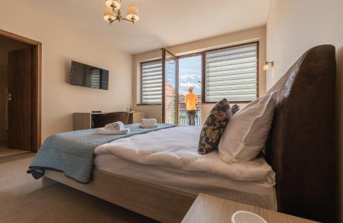 Tirgu Mures Hotel | Guest Rated: Pensiunea Select Central with Family-Friendly Amenities