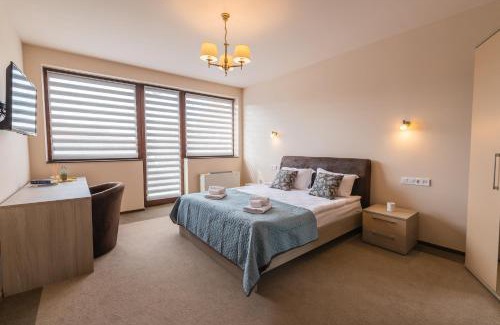 Tirgu Mures Hotel | Guest Rated: Pensiunea Select Central with Family-Friendly Amenities